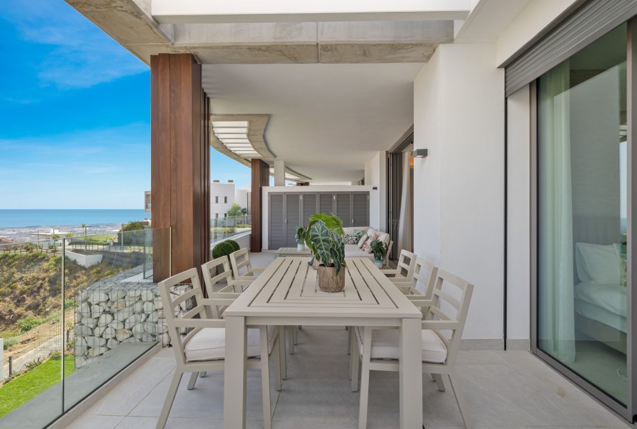 Exceptional First Floor Apartment in Quercus, Real de la Quinta: A New Horizon of Luxury Living with Breathtaking Mediterranean Views