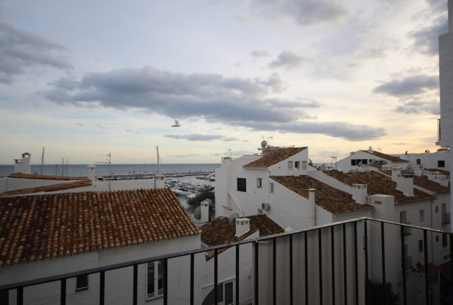 Renovated duplex apartment inside Puerto Banus!