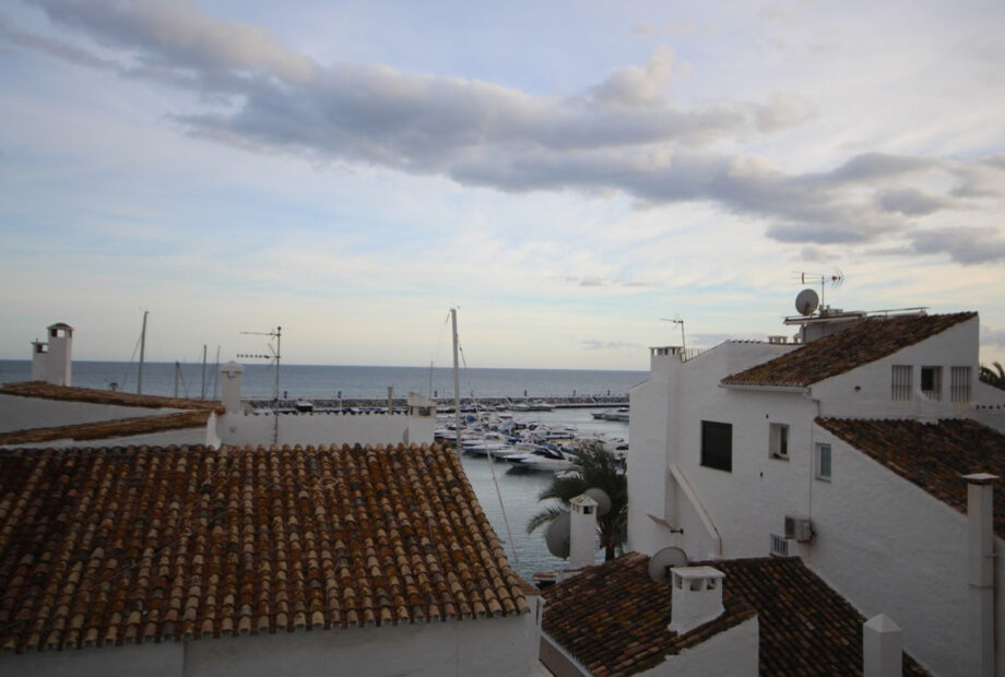 Renovated duplex apartment inside Puerto Banus!